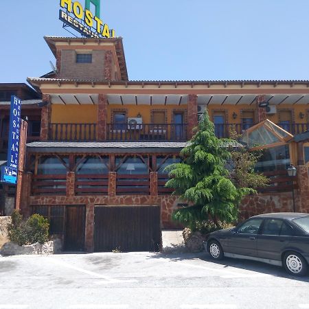 Hostal Sierra De Баса Екстериор снимка