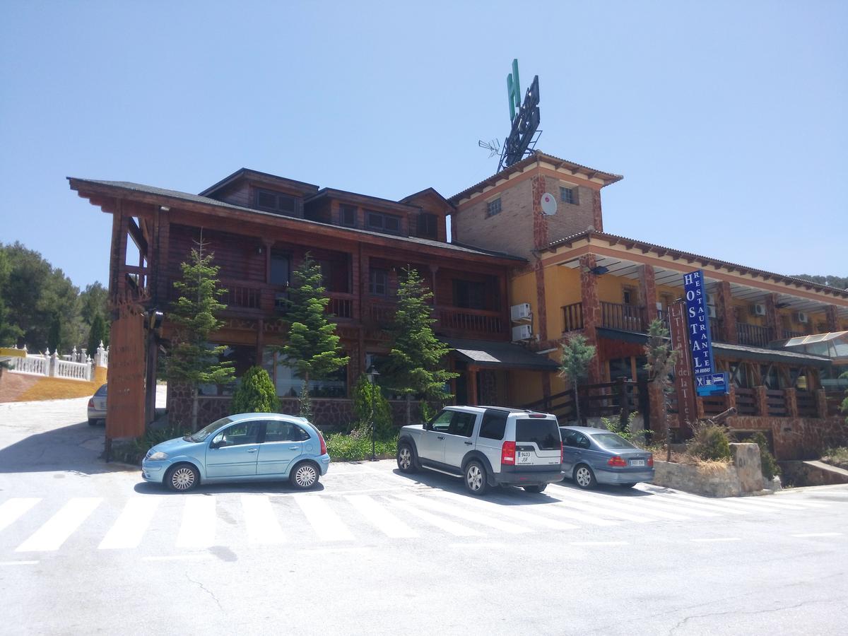 Hostal Sierra De Баса Екстериор снимка