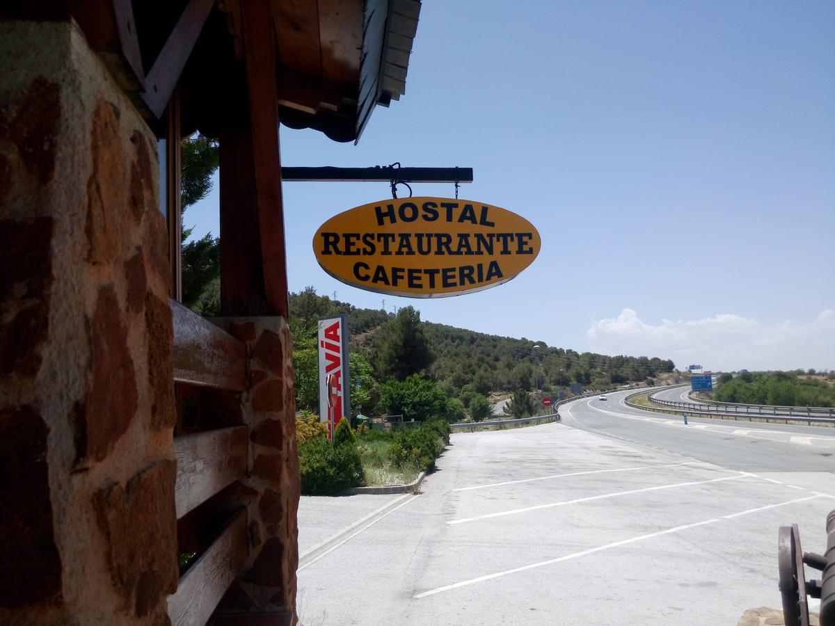 Hostal Sierra De Баса Екстериор снимка